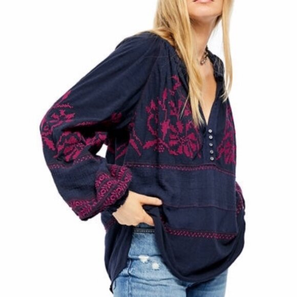 Free People Persuasion Embroidered Dark Navy Boho Top Size S NWT - Picture 1 of 10